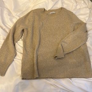 Pink clover beige sweater